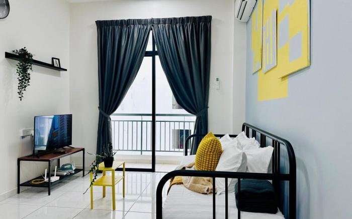 The SUN Elegant 3BRHomestay11pax@Qbay Mall165