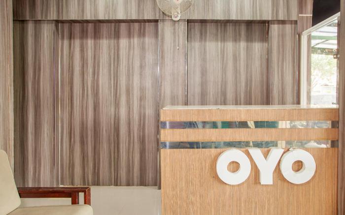 OYO 164 Ang's Residence