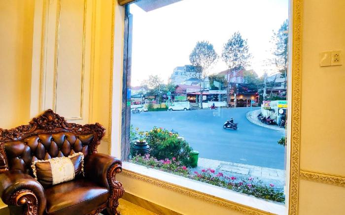 CROWN DALAT HOTEL