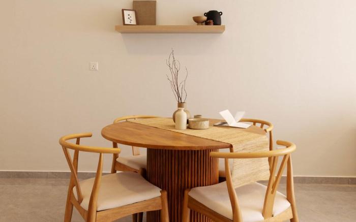 Cozy Japandi Ambiance: Welcoming Urban Escape