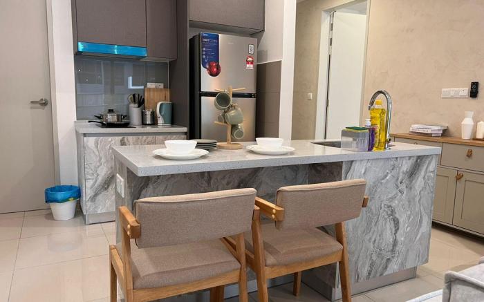 Homey 2R2B @ TRION 2 BY DION VENTURES