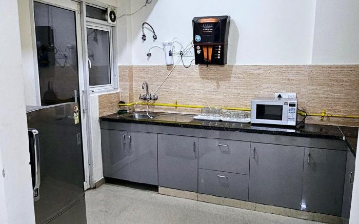 Urban Nest: Cozy 3bhk Apartment