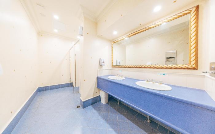 Maze Backpackers Gold Coast