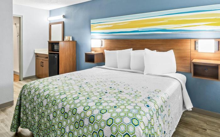 HomeTowne Studios Florence, KY-Cincinnati Airport