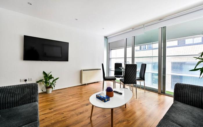Stylish 2-Bed Apartment, sleeps 6 in Stratford E15