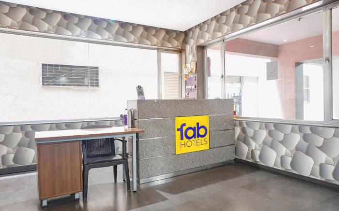 FabHotel Classic Executive - Nr. Sasvad Road Railway Station