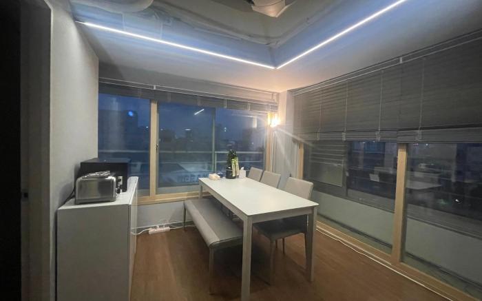 K wave guesthouse only Female