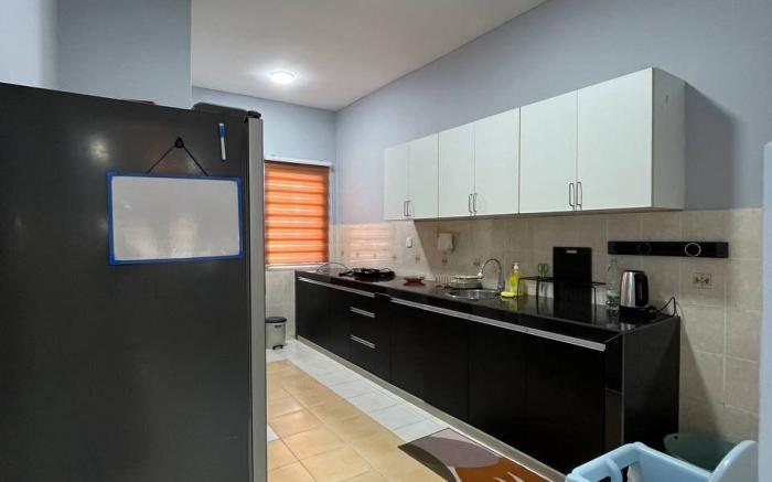 Double-story House in Kuala Lumpur | 10 pax
