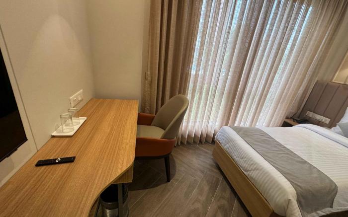 Hotel Mumbai House Mindspace Malad