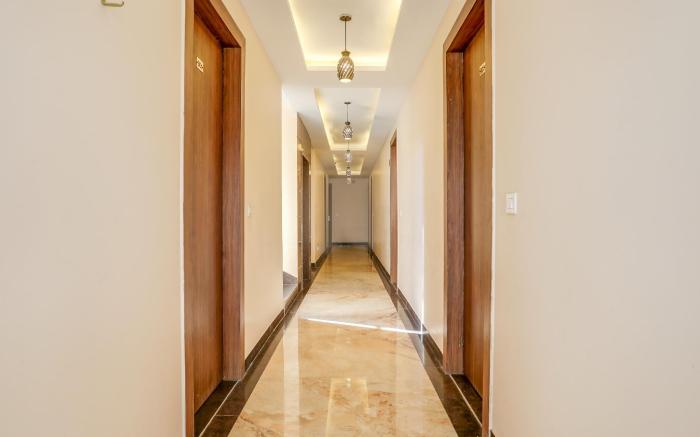 Super Townhouse Oak Tapovan