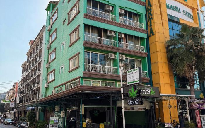 Green Hotel (Without Balcony)