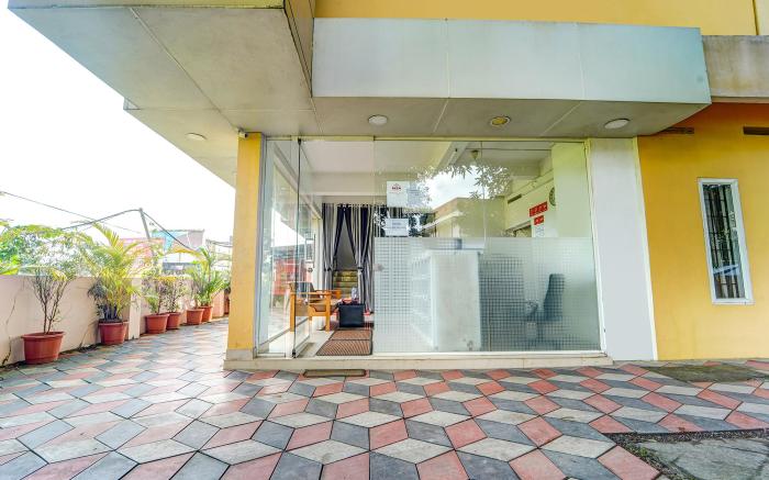 FabHotel Reem Residency - Nr. Cochin International Airport
