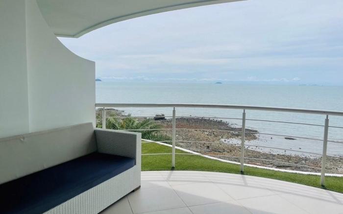 Two Bedroom Beach front near pattaya