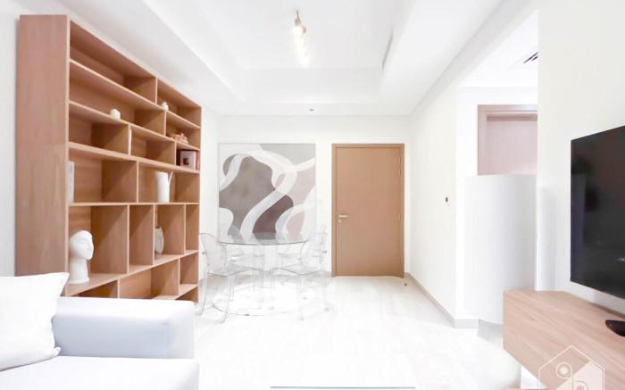 Gorgeous 1B Apt with Balcony in Azizi Fawad
