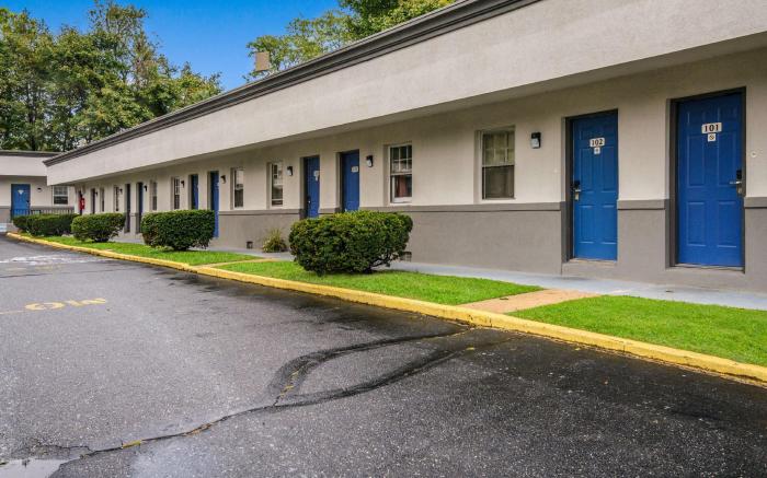 Motel 6 Tinton Falls, NJ - Neptune