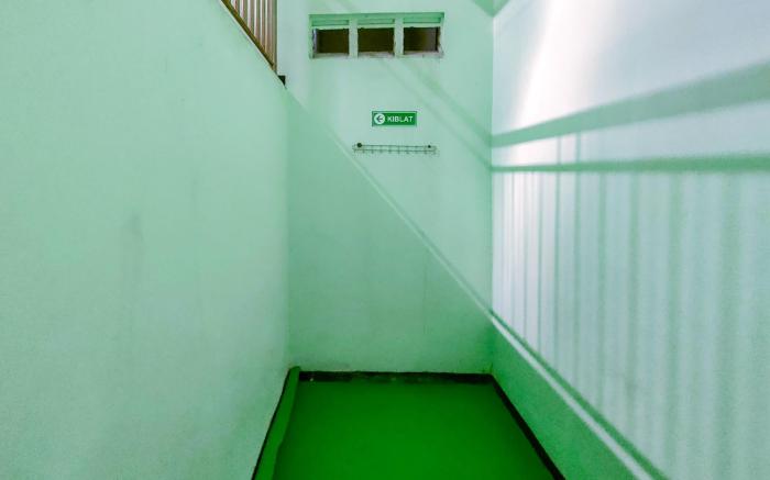 Djati Homestay Redpartner near Gor Djarum Kudus