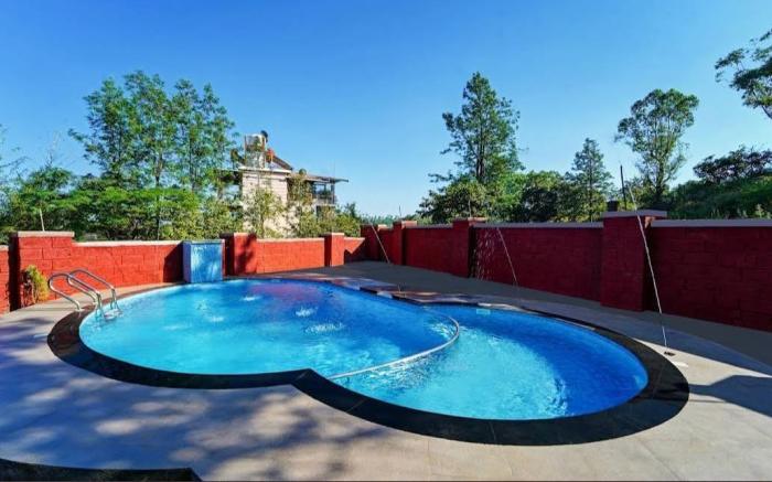 Breeze Mansion With Mountain View