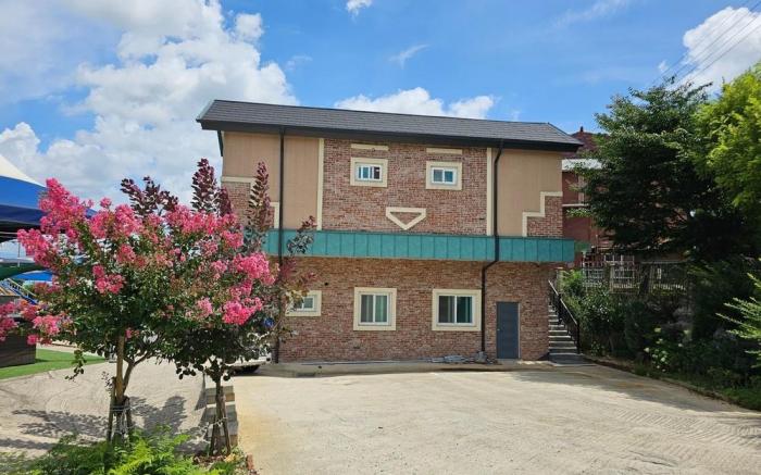 Nonsan Sunshine Pool Villa
