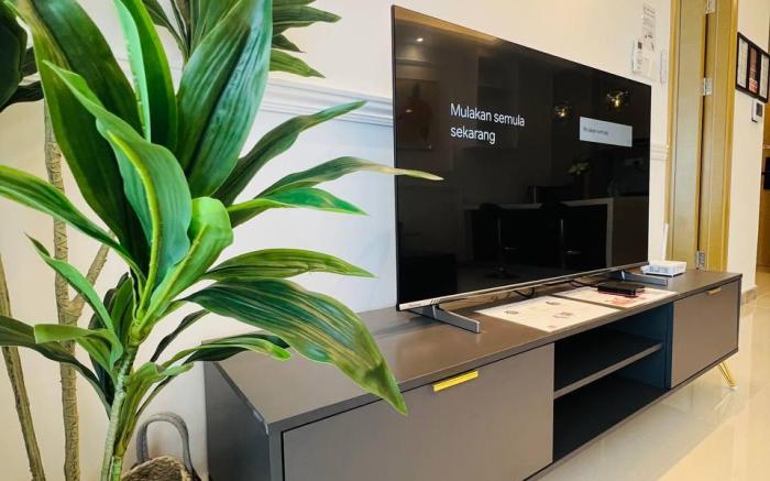 Delicate Seaview 1BRunit atR&F Seine Region byANJU