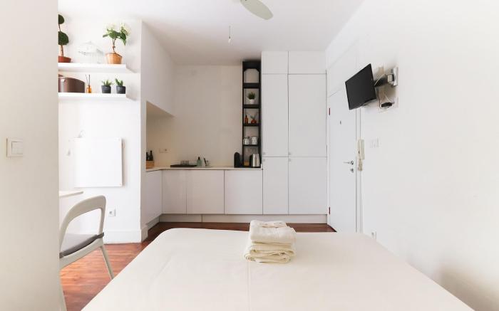 SANTOS TINY STUDIO II by HOMING