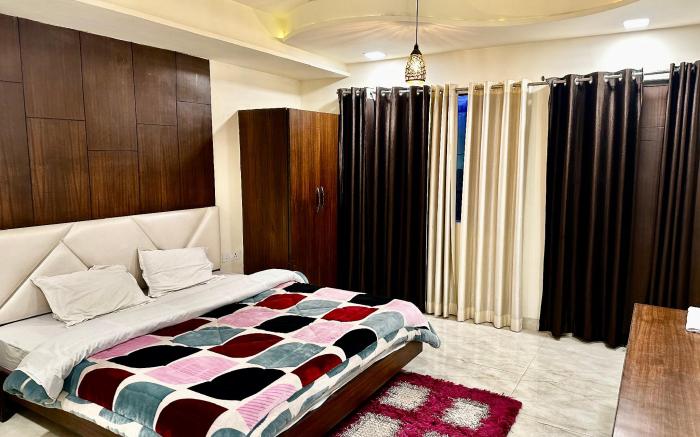 Taj Castle Guest House