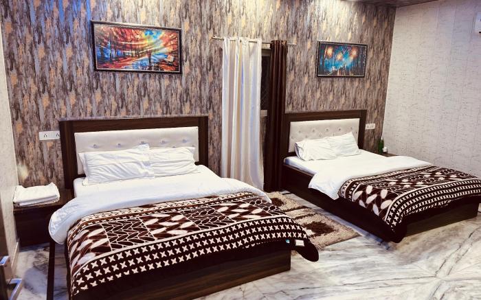 Taj Castle Guest House