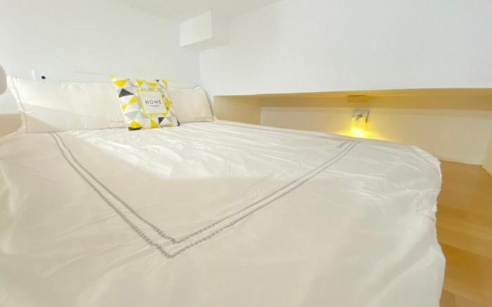 Ximending Vibrant Loft: Shop, Dine, Explore 4B
