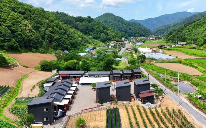 Gapyeong Maid Spa Pension N Pool Pension