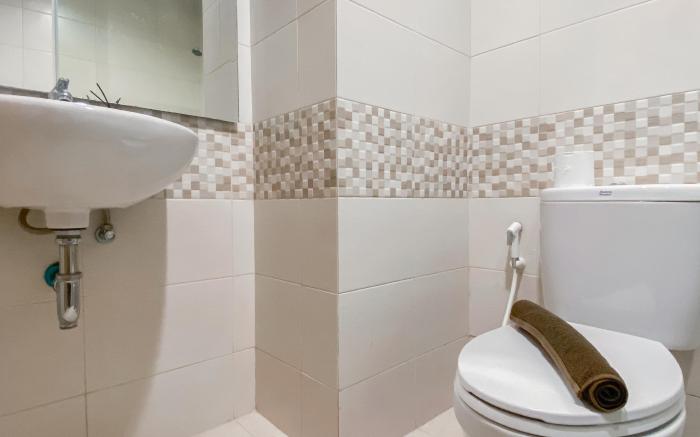 Spacious Comfort 2BR Tamansari Iswara By Travelio
