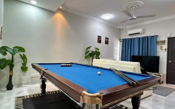 Setia Indah FamilyTide 3BR 10Pax w Pooltable