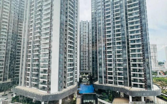 Sierra Studio unit at R&F Seine Region by ANJU