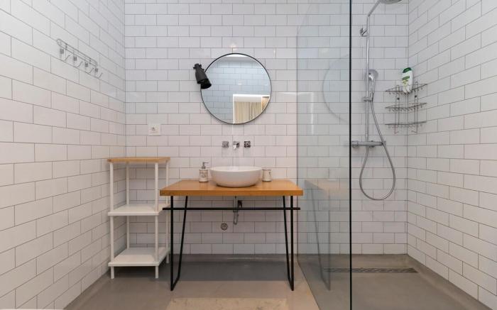 White Rooms 2 by Belmont Realty