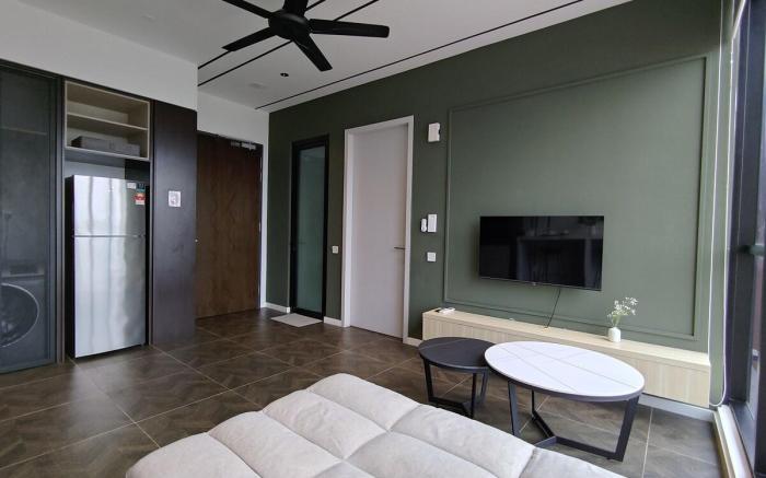 Near Twin tower with infinity pool @ Scarletz