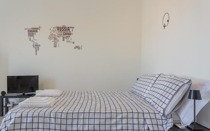 Bnb delle Nazioni 3 with parking,9min Airport Sea