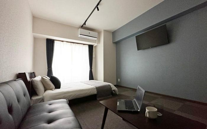 One Bedroom Apt in City Centre w/balcony for 3 Ppl