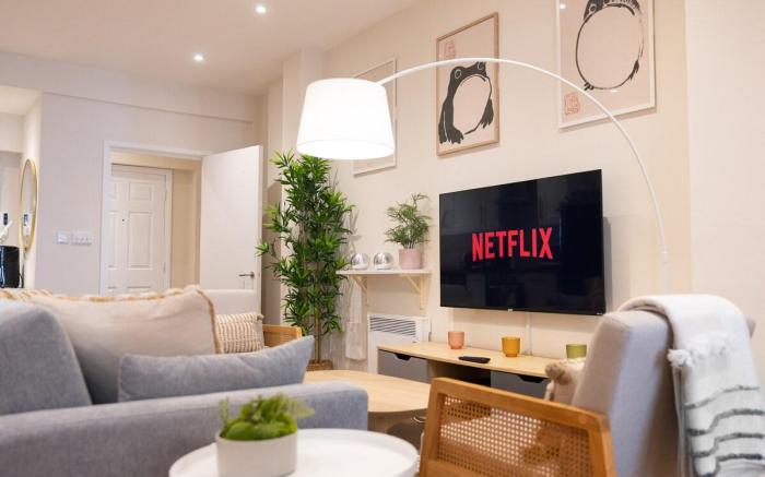 Two-Bed City Centre flat 100m from Trafalgar sqr