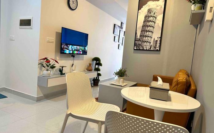 Soho Flat Central balcony D1