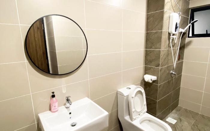 Veranda-2BR,4pax l 5min>CIQ&KSL l Fast-Wifi