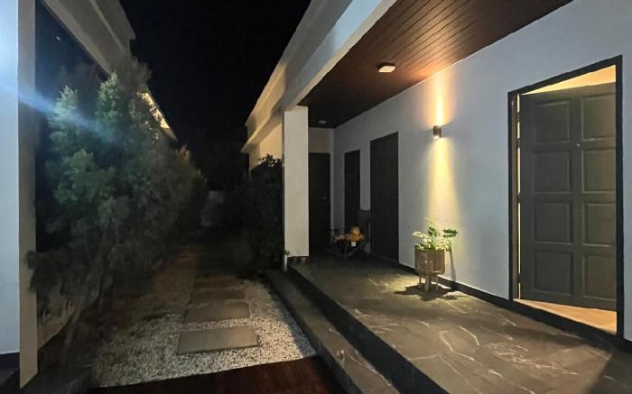 Villa Blanc Cha-Am Pool Villa Accommodation