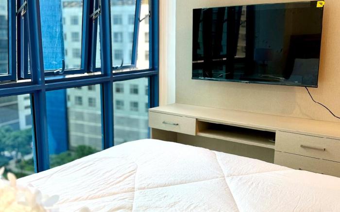 Luxe Studio at 38 Park Avenue IT PARK