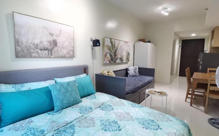 Chic and Sleek Studio at Brenthill Condominium 