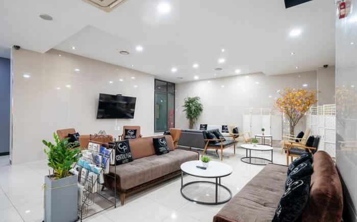 Suwon (Ingyedong) Central Plaza Hotel