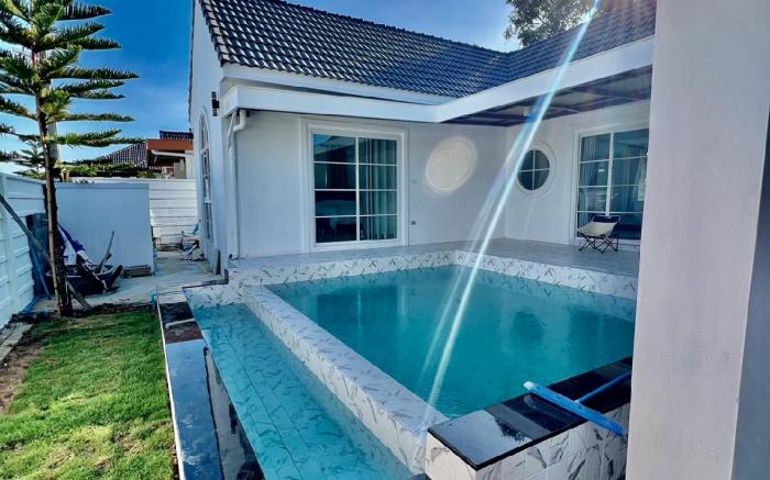 Luna Pool Villa Khonkaen 