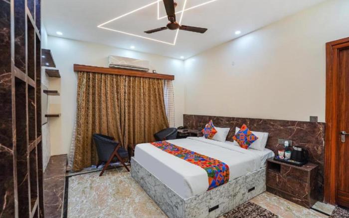 Goroomgo The Grand Mansion Noida