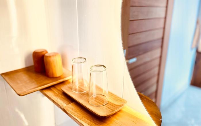 2BR top floor Ocean Breeze Hideaway