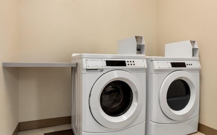 Holiday Inn Express & Suites Hayward - Castro Valley by IHG