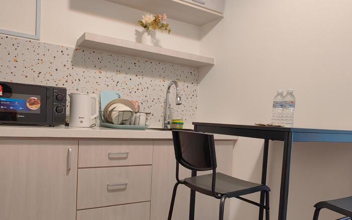 High Floor SunsetView Near Airport K Avenue 2-3Pax
