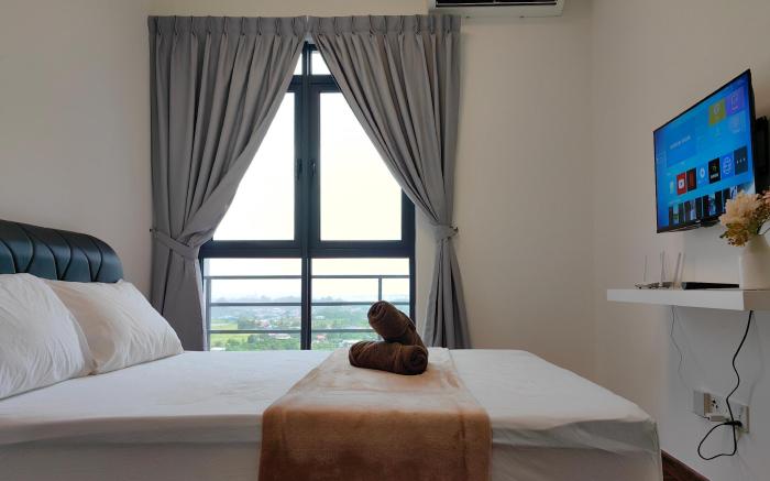 High Floor SunsetView Near Airport K Avenue 2-3Pax