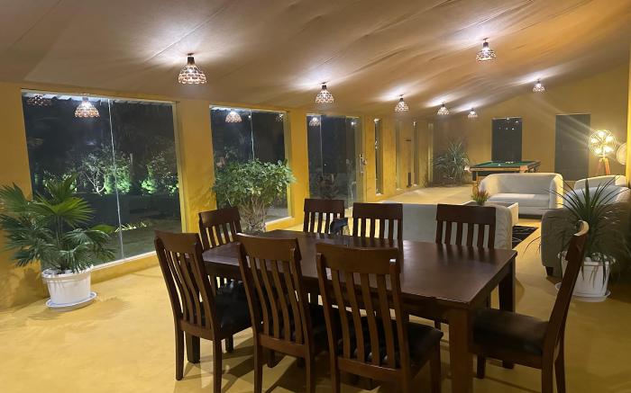 Yellow Sapphire Powered by Royal Suites and Hotel
