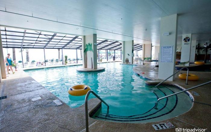 Oceanfront Condo with Pools, Lazy River and Water Park